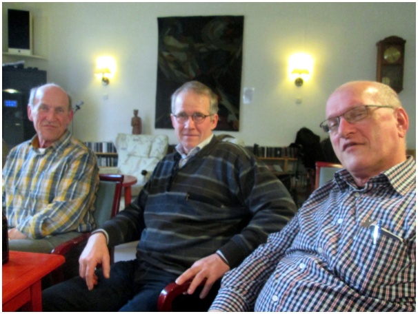 584x433 pixels (106K)